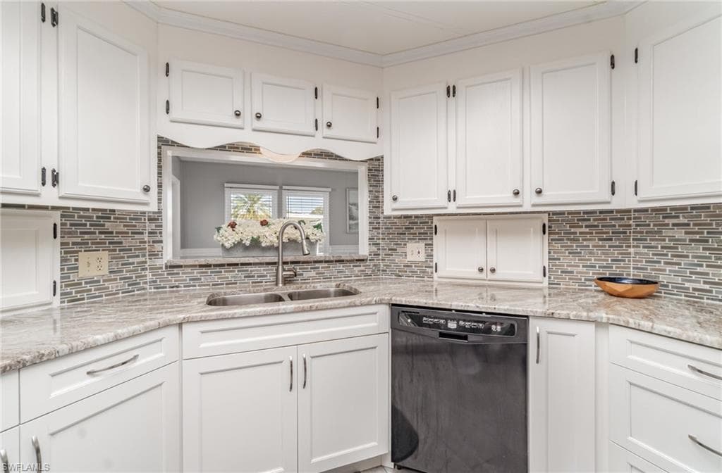 5508 Colonial RD, NORTH FORT MYERS FL 33917-10