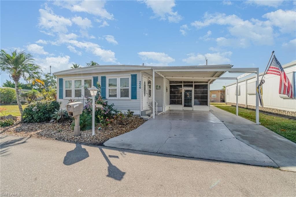 5508 Colonial RD, NORTH FORT MYERS FL 33917-28