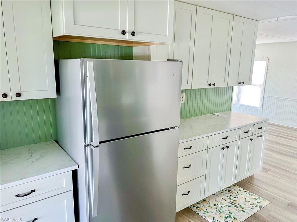 301 Dillard AVE, FORT MYERS FL 33908-5