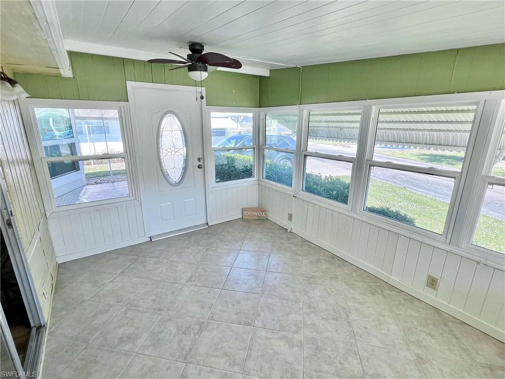 301 Dillard AVE-21