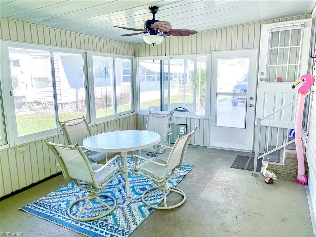 301 Dillard AVE, FORT MYERS FL 33908-2