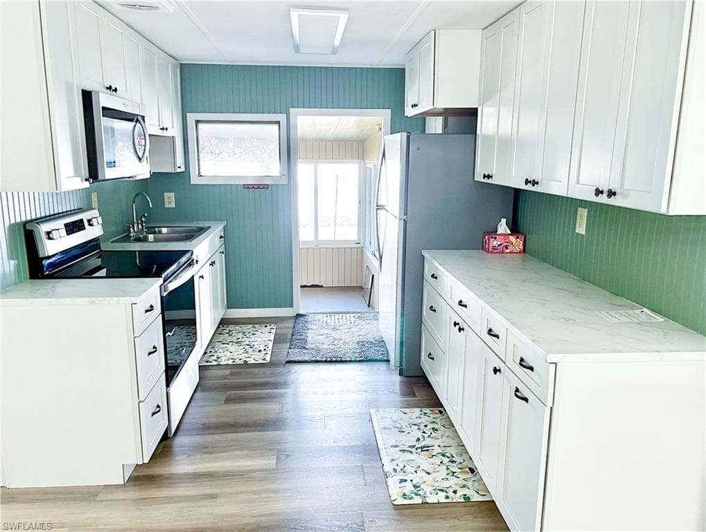 301 Dillard AVE, FORT MYERS FL 33908-3