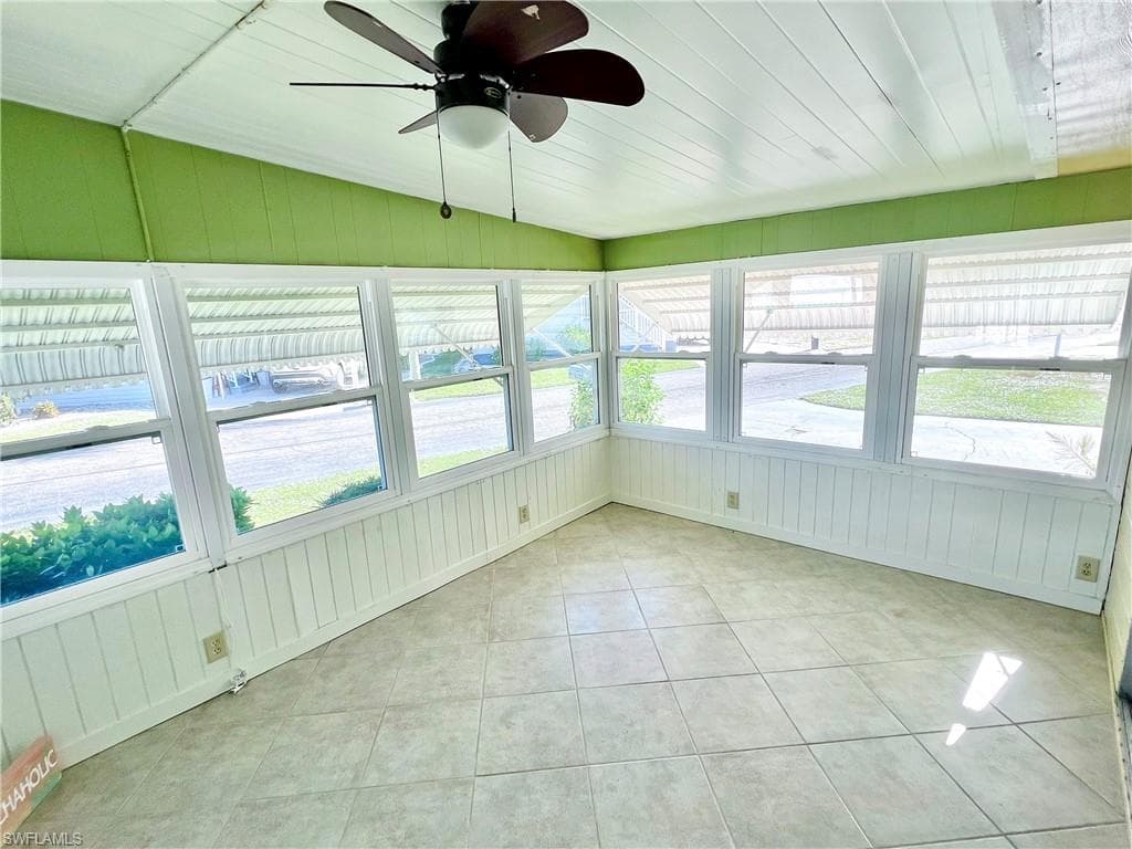 301 Dillard AVE-20