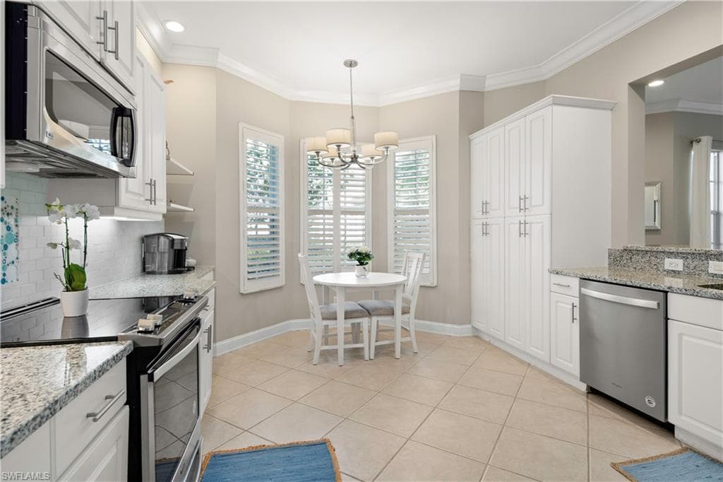 5025 Blauvelt WAY # 101, NAPLES FL 34105-8