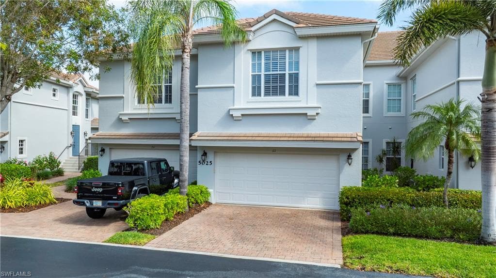 5025 Blauvelt WAY # 101, NAPLES FL 34105-23