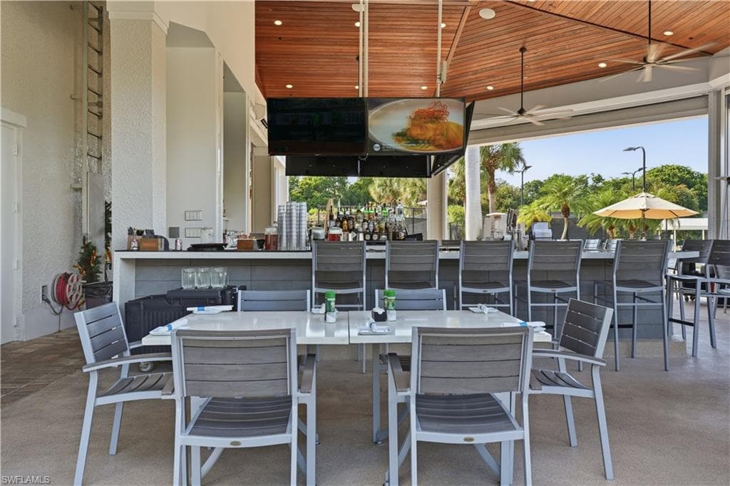 1600 Clermont DR # 302, NAPLES FL 34109-26