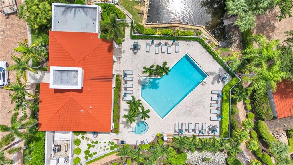 1600 Clermont DR # 302, NAPLES FL 34109-25