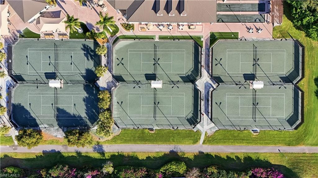1600 Clermont DR # 302, NAPLES FL 34109-31