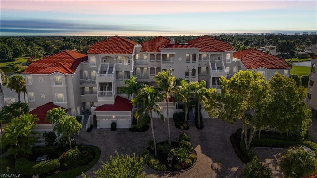 1600 Clermont DR # 302, NAPLES FL 34109-23