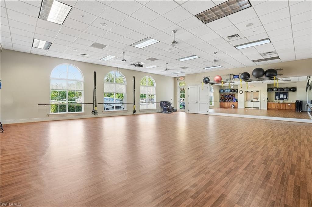 1600 Clermont DR # 302, NAPLES FL 34109-29