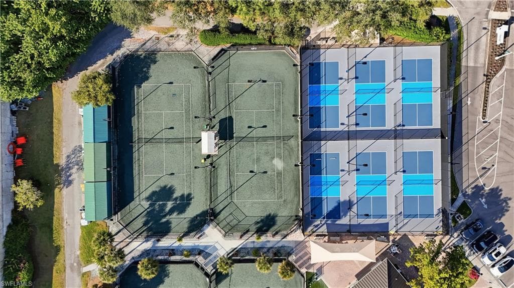 1600 Clermont DR # 302, NAPLES FL 34109-30