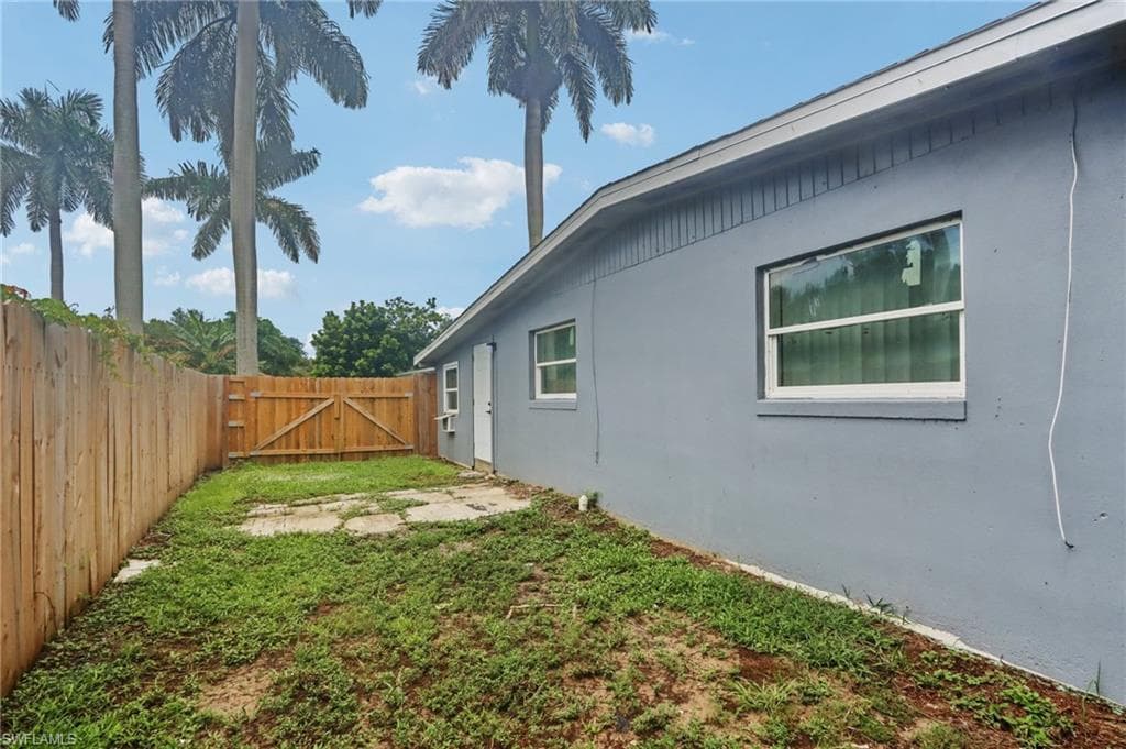 89 Cabana AVE, NORTH FORT MYERS FL 33903-26