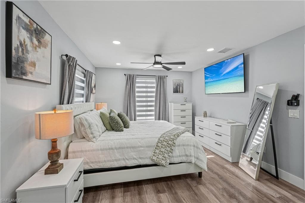 92 Oak ST, NORTH FORT MYERS FL 33903-13