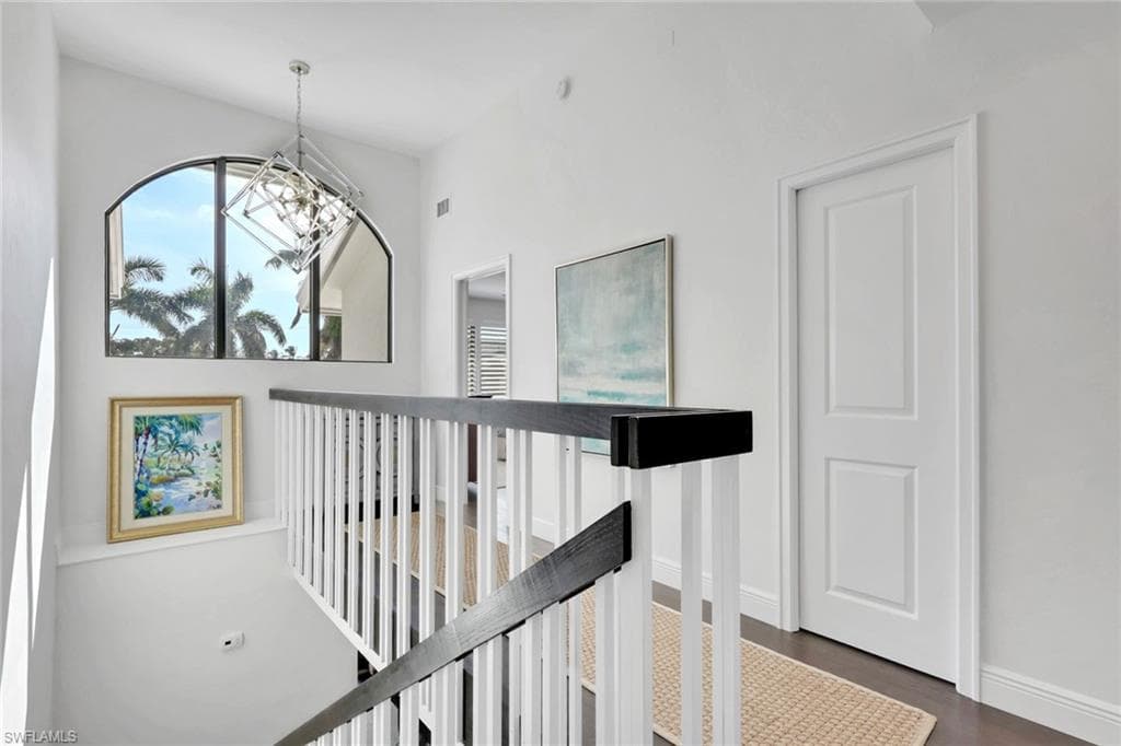 605 8th AVE S 605-22