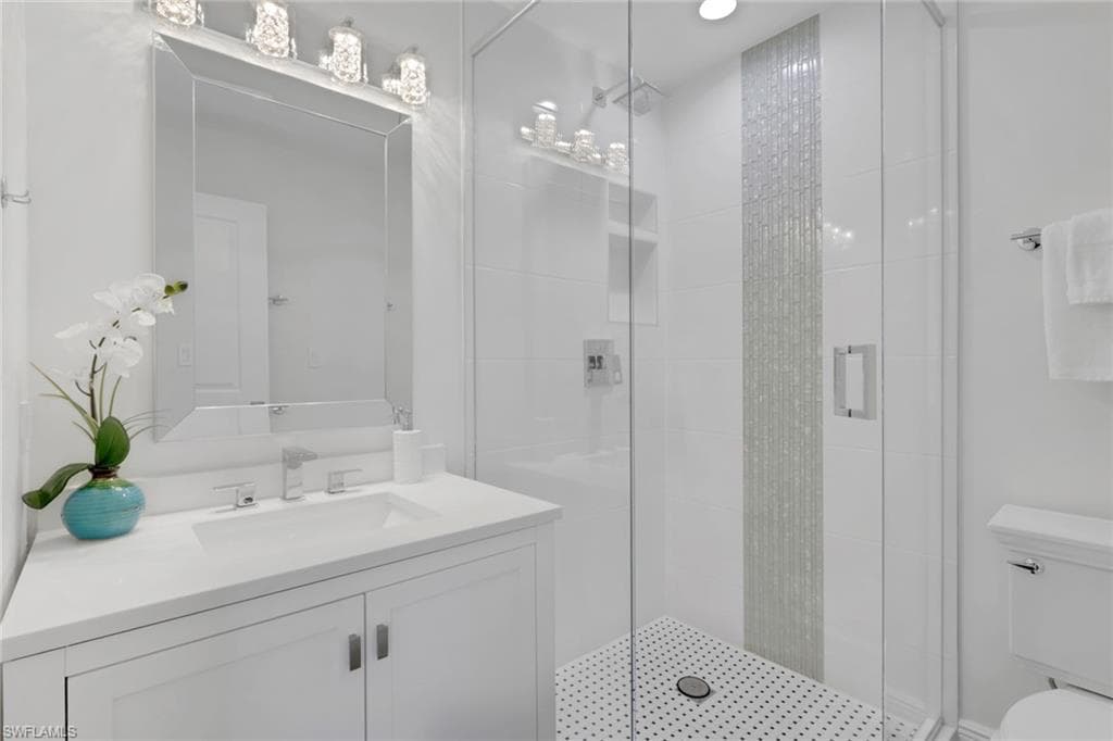 605 8th AVE S 605-35