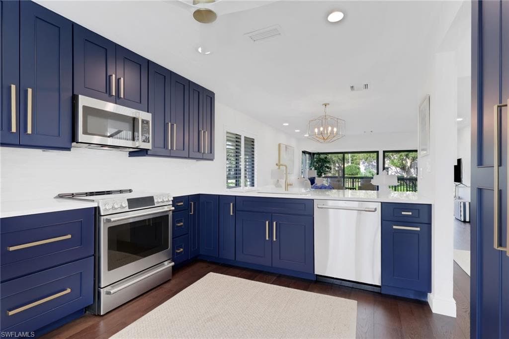605 8th AVE S 605-8