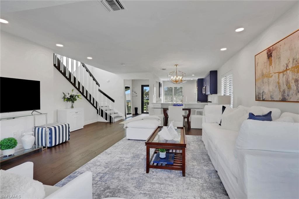 605 8th AVE S 605-10