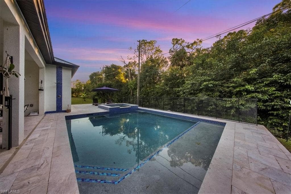 28033 Oak LN, BONITA SPRINGS FL 34135-1