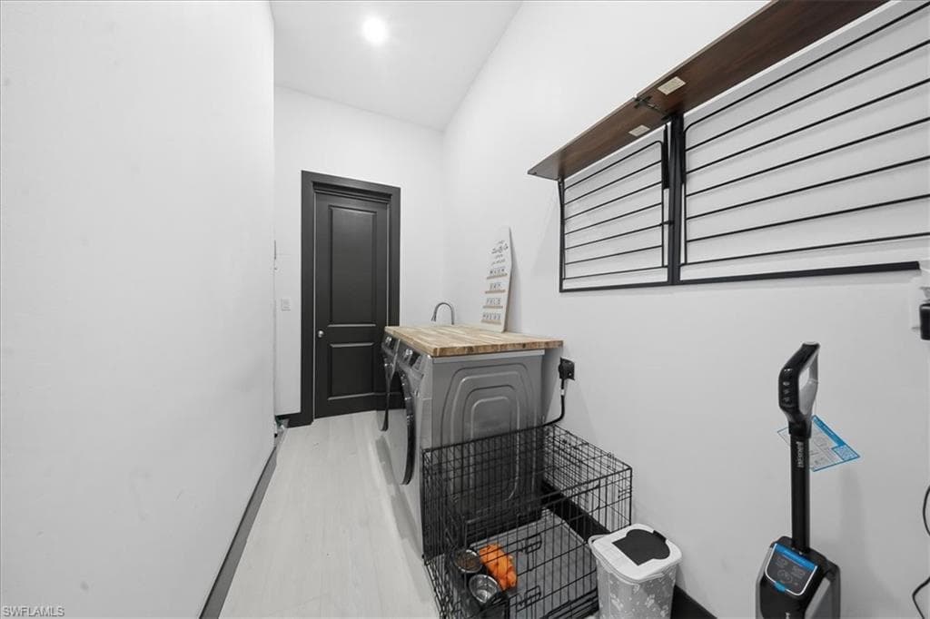 28033 Oak LN, BONITA SPRINGS FL 34135-27