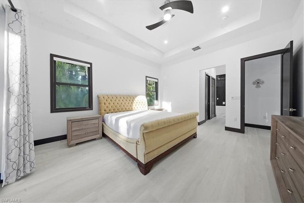 28033 Oak LN, BONITA SPRINGS FL 34135-9