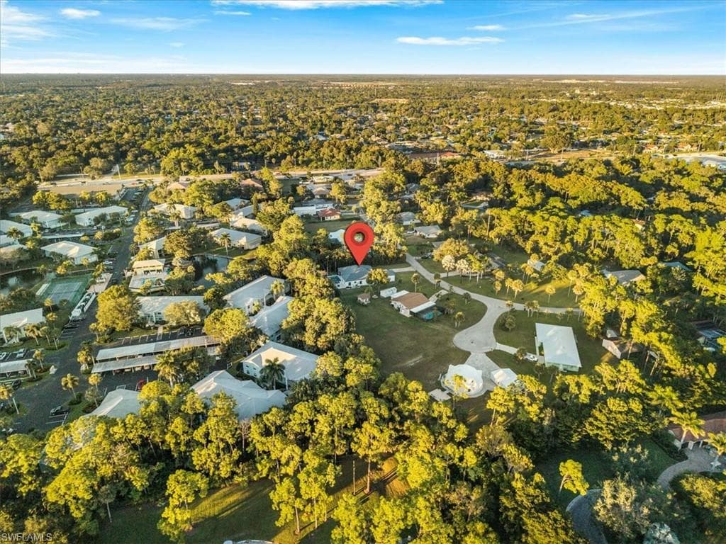 28033 Oak LN, BONITA SPRINGS FL 34135-43