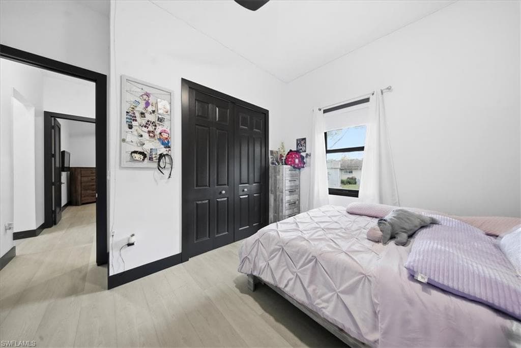 28033 Oak LN, BONITA SPRINGS FL 34135-34