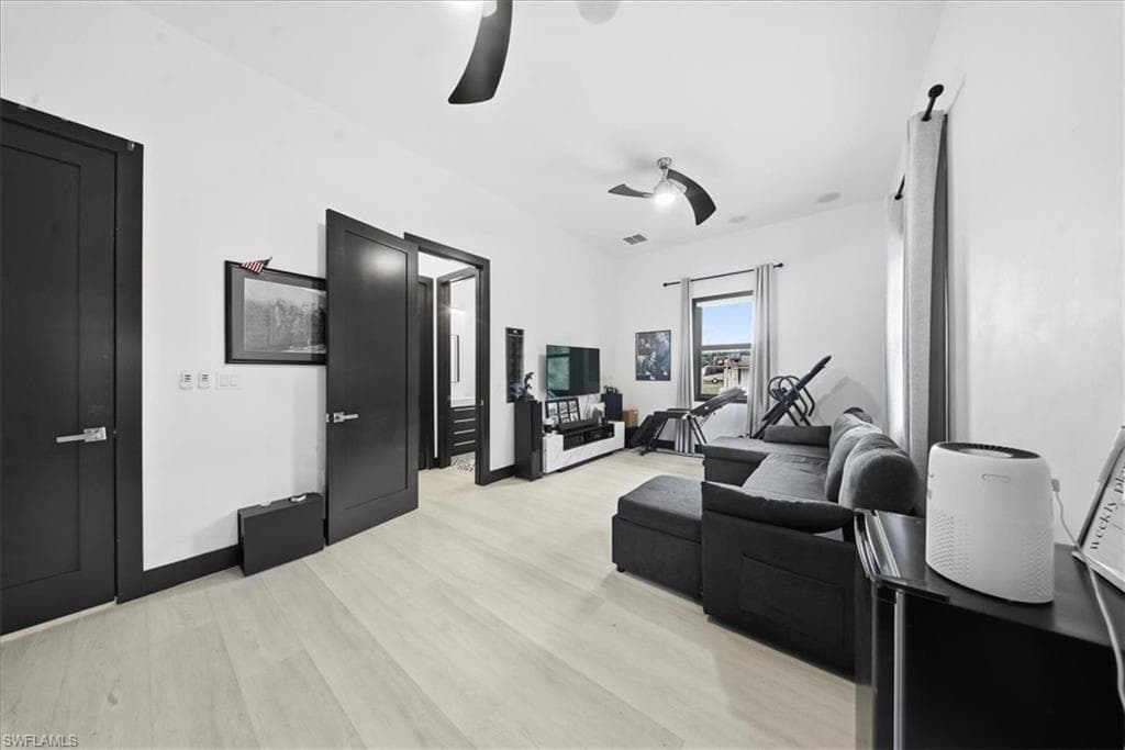 28033 Oak LN, BONITA SPRINGS FL 34135-24