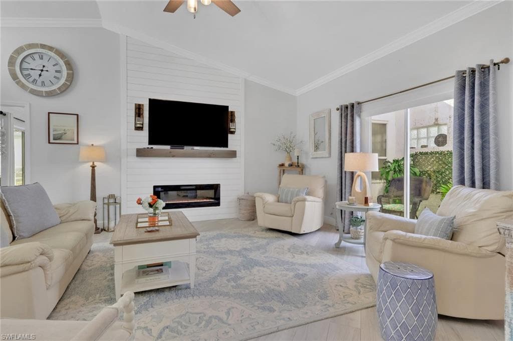 1151 Jardin DR, NAPLES FL 34104-6