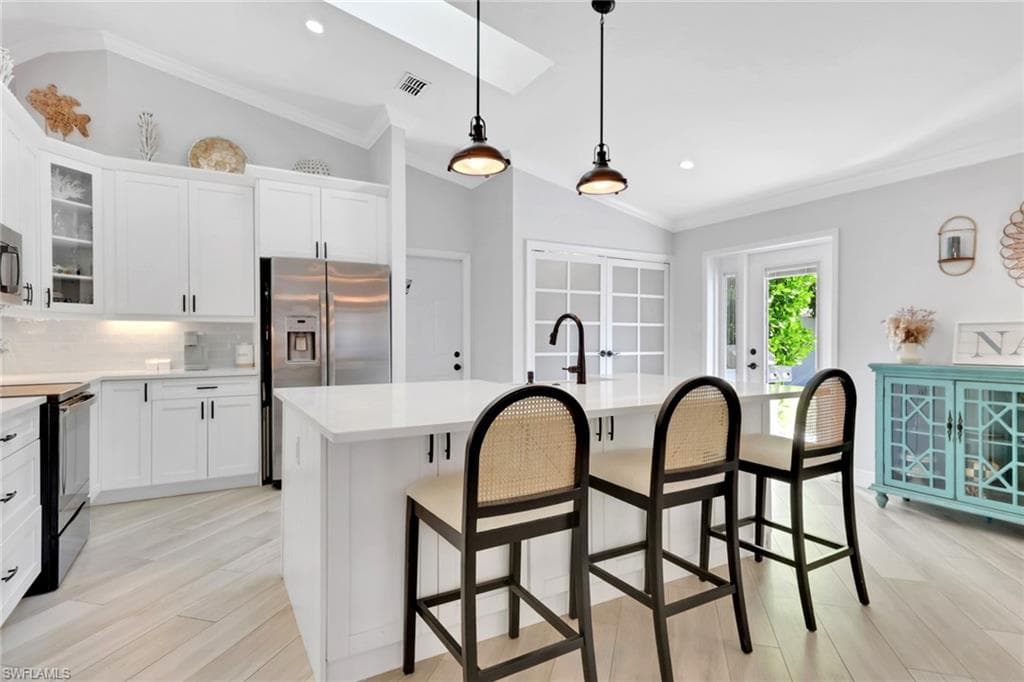 1151 Jardin DR, NAPLES FL 34104-4