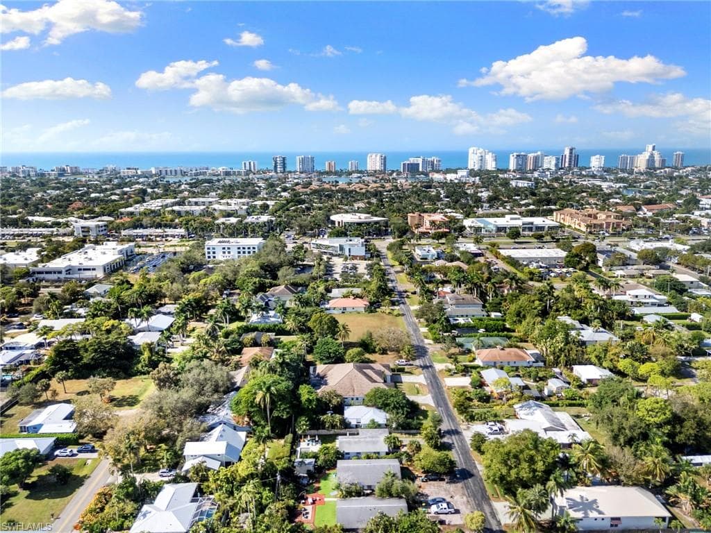 1086 Michigan AVE, NAPLES FL 34103-41