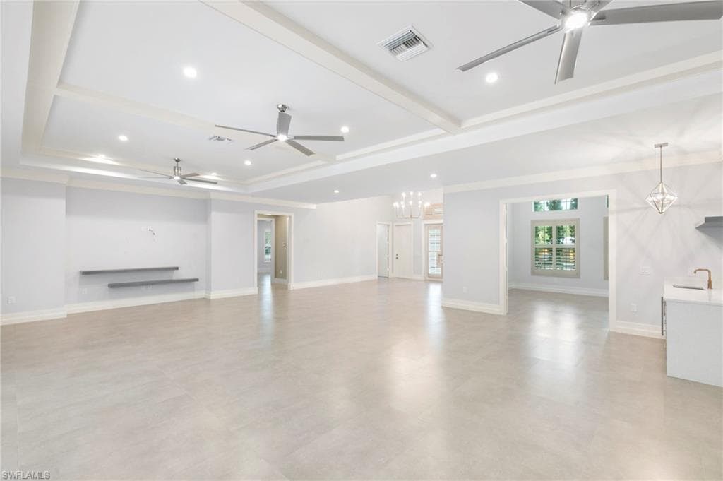 1086 Michigan AVE, NAPLES FL 34103-12