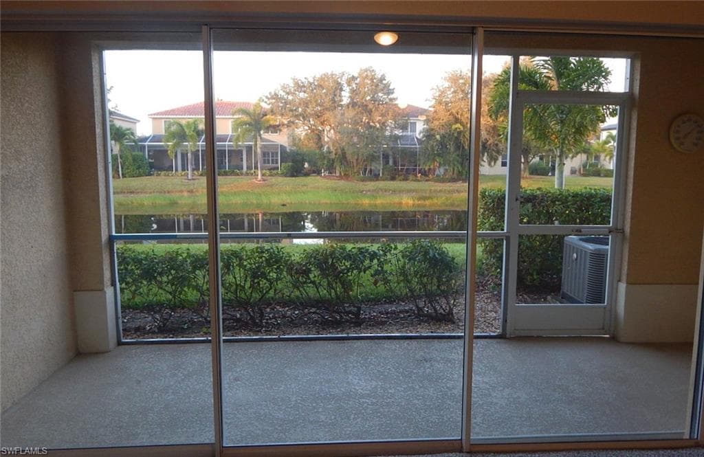 1334 Weeping Willow CT-18