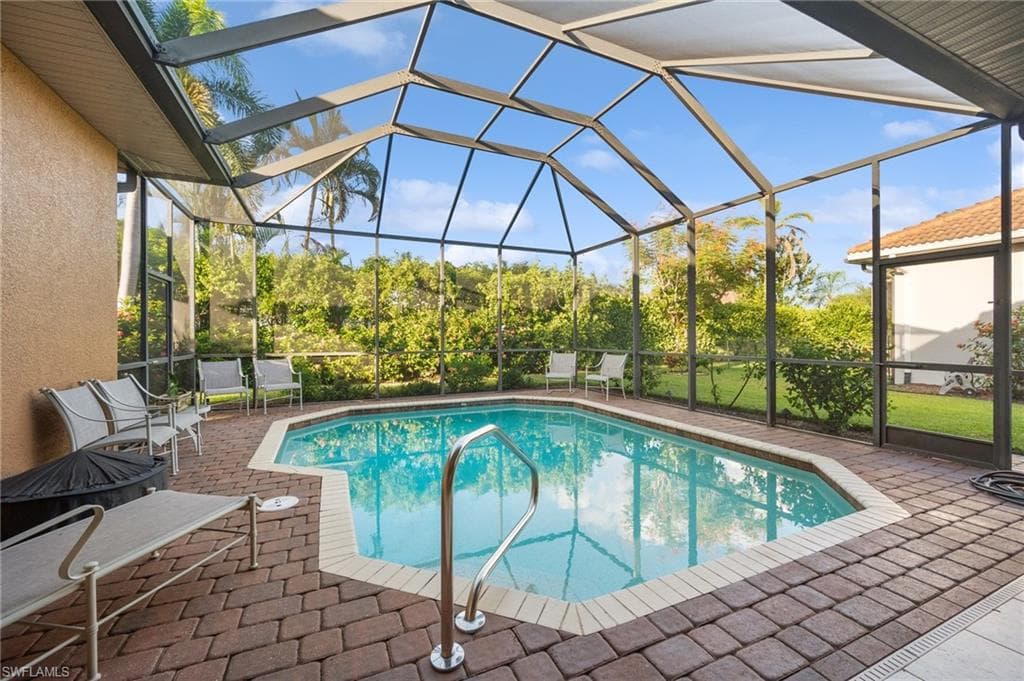 10748 Fieldfair DR, NAPLES FL 34119-1