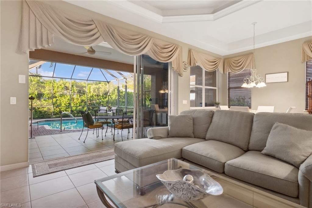 10748 Fieldfair DR, NAPLES FL 34119-6