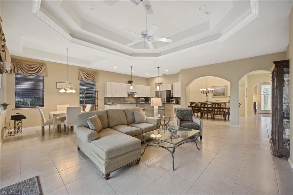 10748 Fieldfair DR, NAPLES FL 34119-4