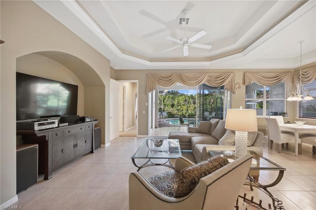 10748 Fieldfair DR, NAPLES FL 34119-3