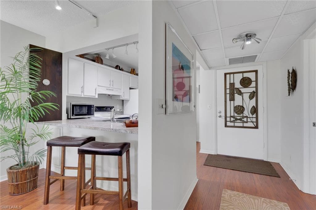 1084 Forest Lakes DR # 7304, NAPLES FL 34105-2