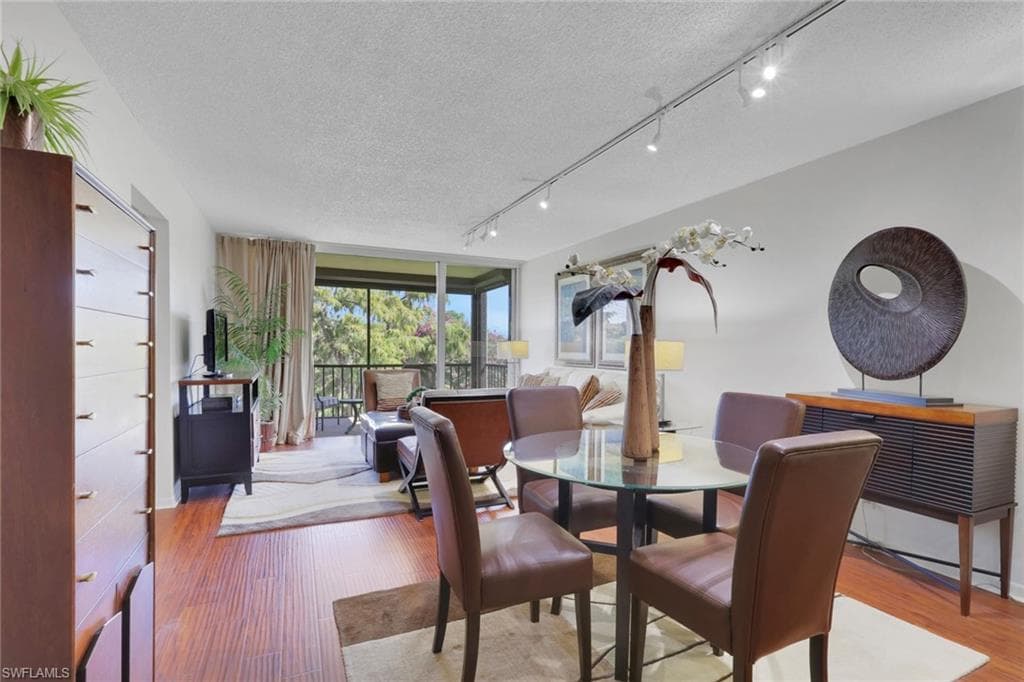 1084 Forest Lakes DR # 7304, NAPLES FL 34105-8