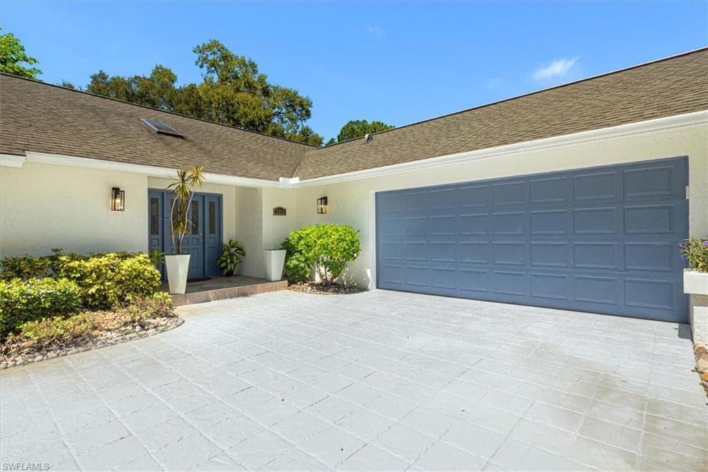 2252 Royal LN, NAPLES FL 34112-31