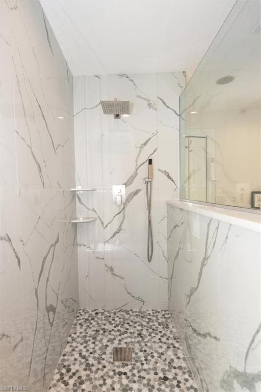 2252 Royal LN, NAPLES FL 34112-8