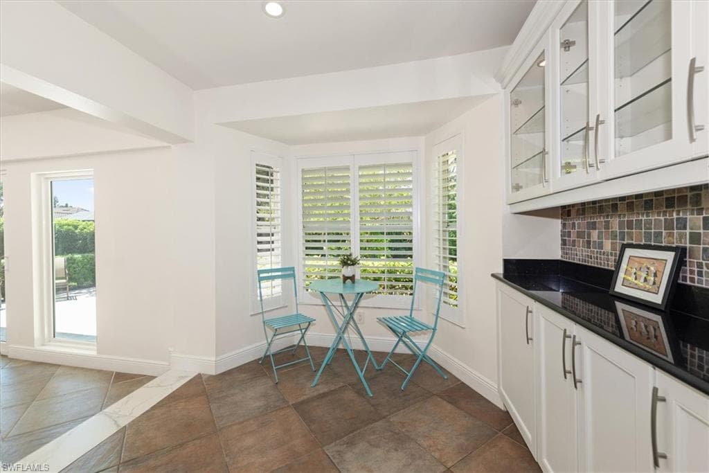 2252 Royal LN, NAPLES FL 34112-20