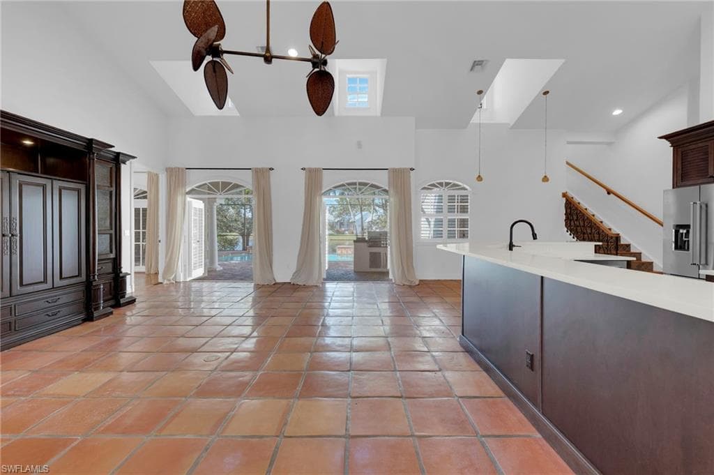 8642 S Lake CIR, FORT MYERS FL 33908-31