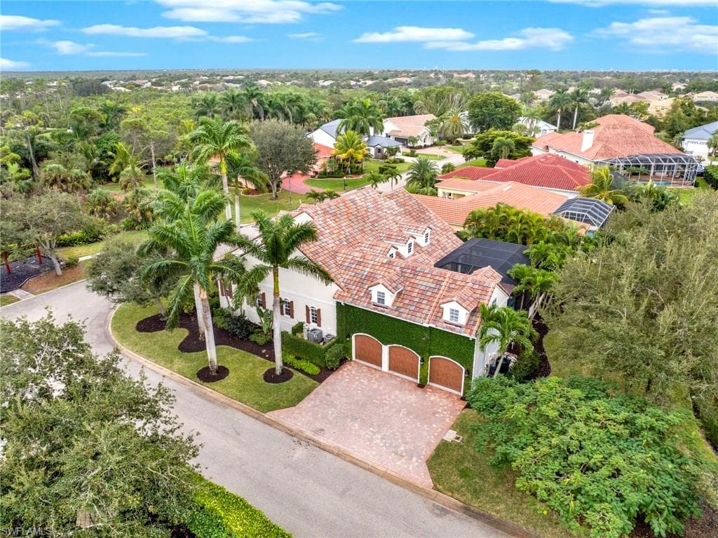 8642 S Lake CIR, FORT MYERS FL 33908-4