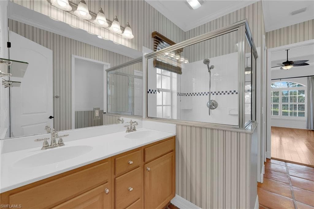 8642 S Lake CIR, FORT MYERS FL 33908-23