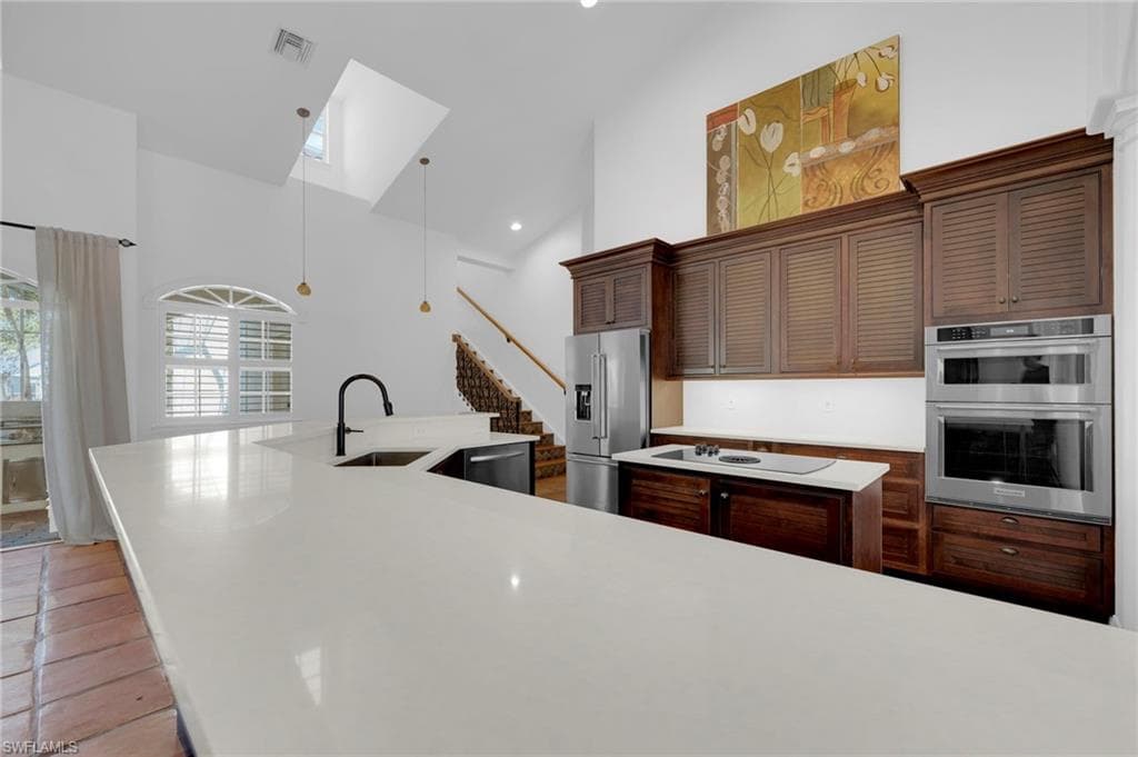 8642 S Lake CIR, FORT MYERS FL 33908-32