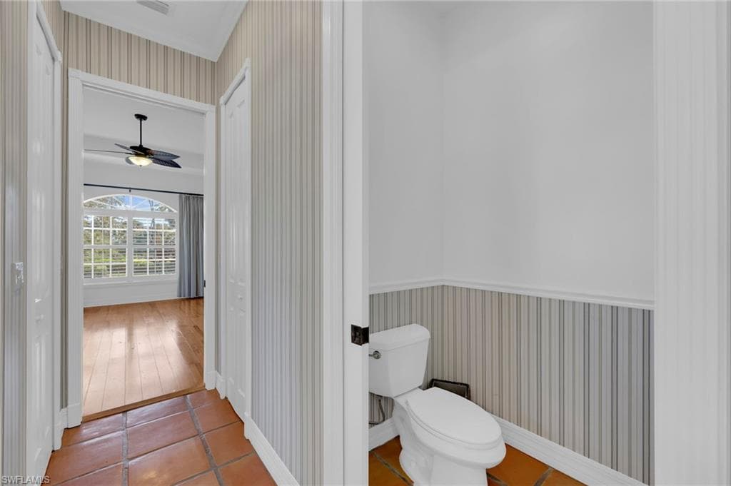 8642 S Lake CIR, FORT MYERS FL 33908-24