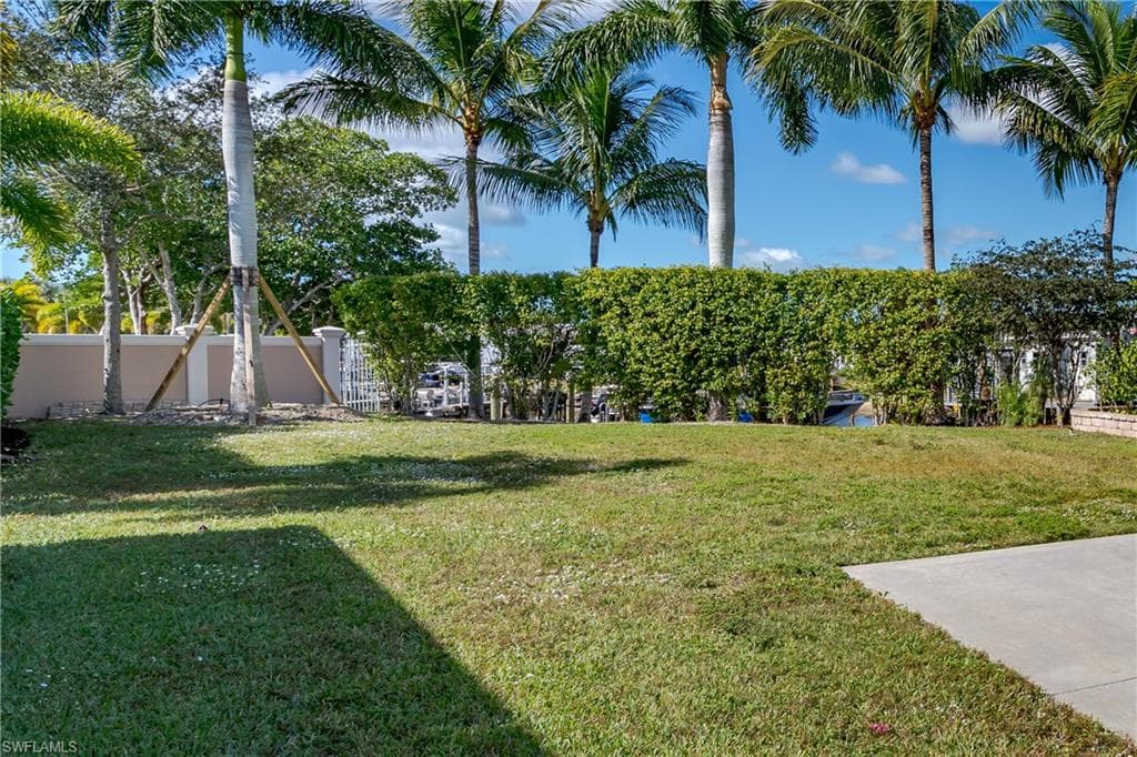 13407 Snook CIR, NAPLES FL 34114-8