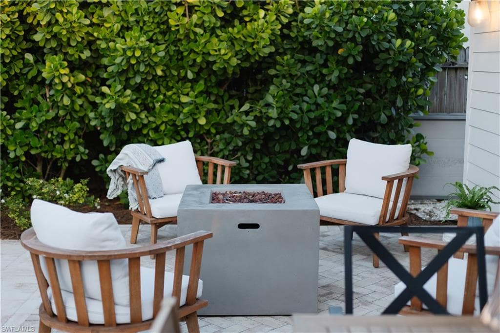 167 1st ST, BONITA SPRINGS FL 34134-30