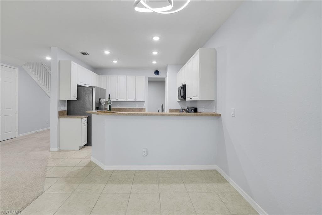 1370 Mariposa CIR # 102, NAPLES FL 34105-13