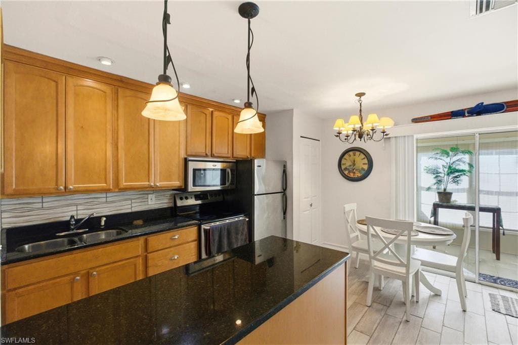 5725 Genesee PKWY # 10, BOKEELIA FL 33922-12
